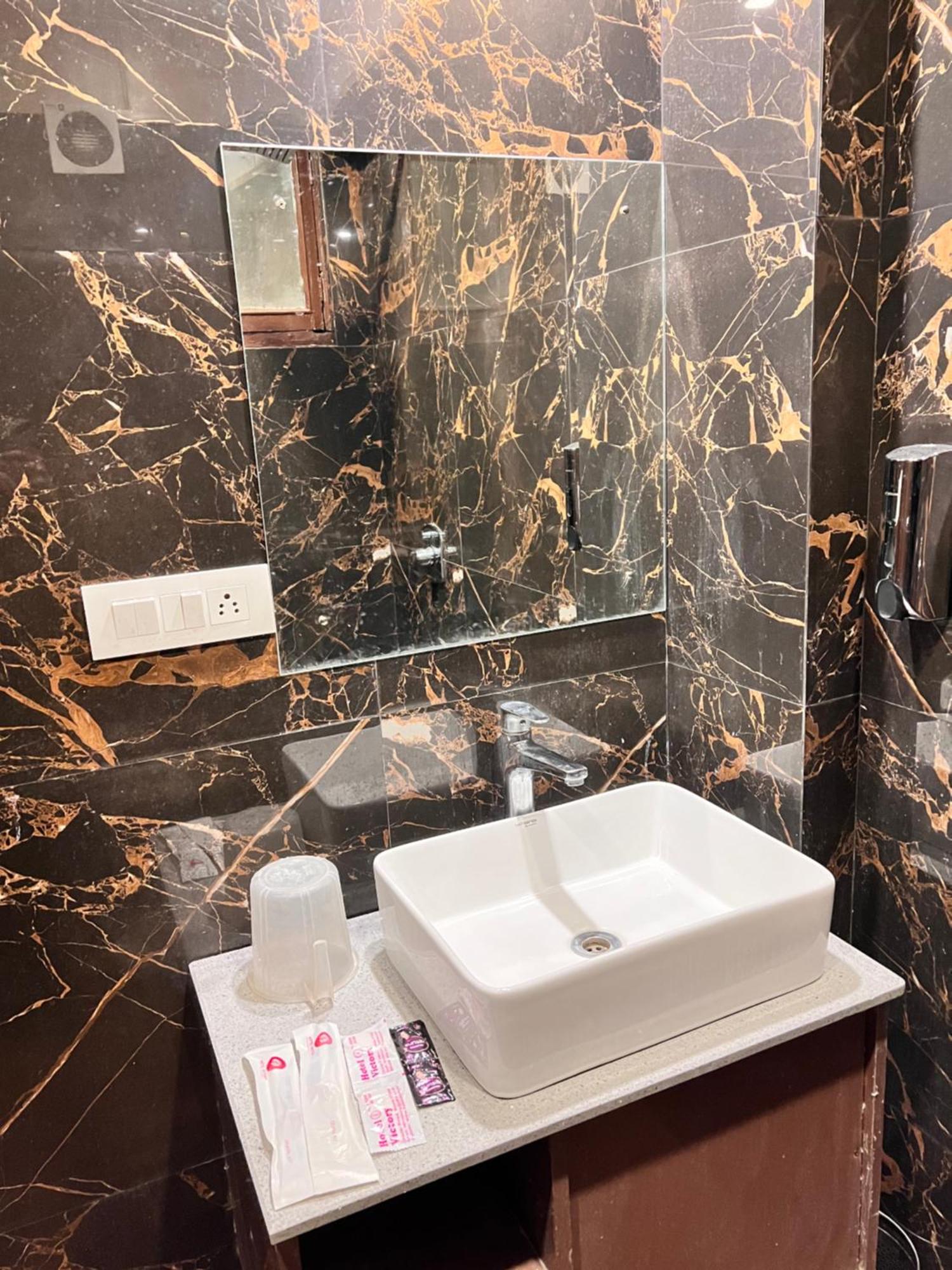Hotel Victory Since 1979 シムラー エクステリア 写真